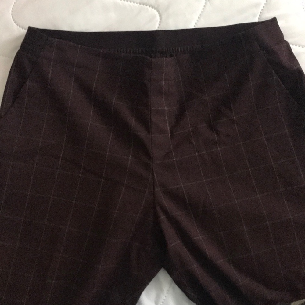 Uniqlo pants with elastic waist band